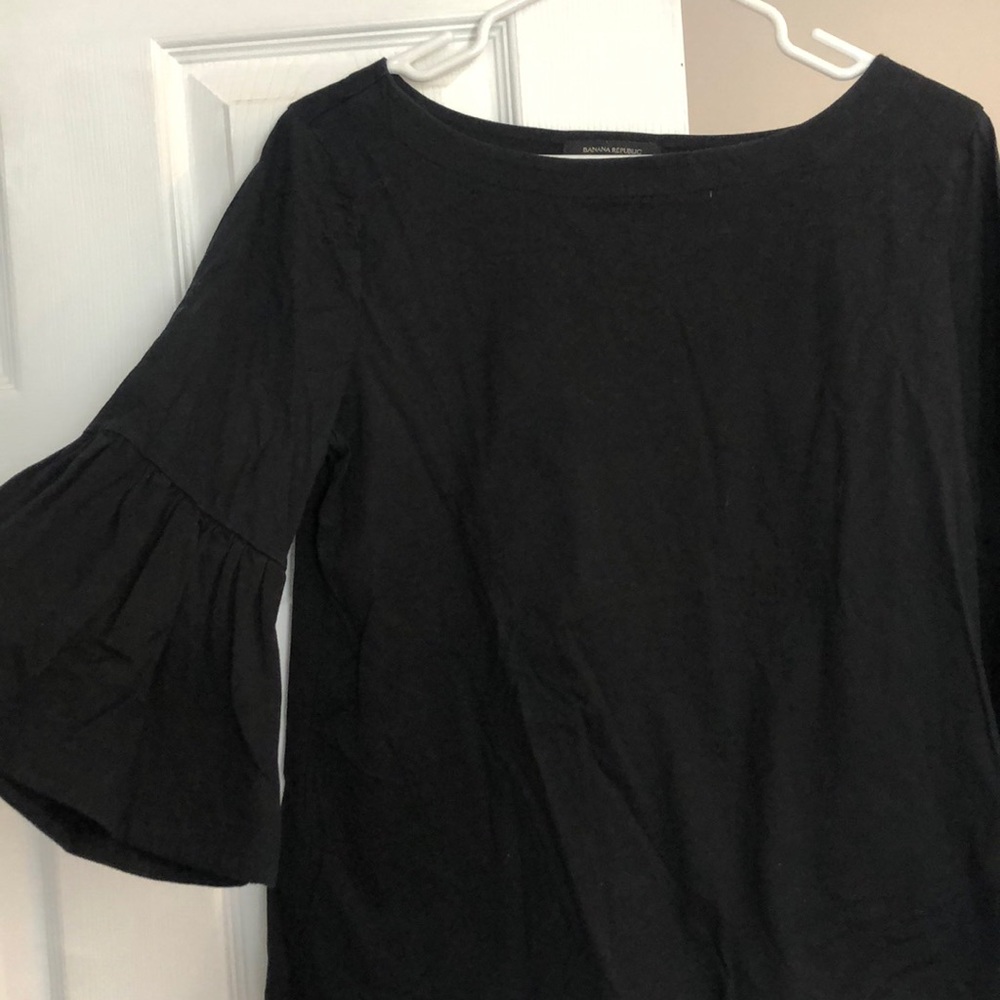 Banana republic black peplum sleeves shirt